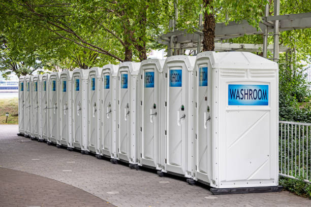 Best Porta potty rental near me  in Flowood, MS