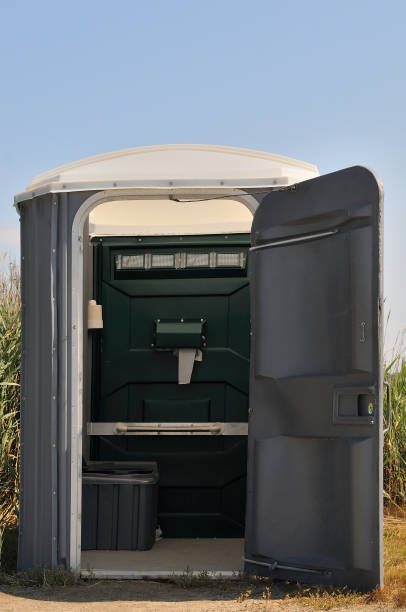 Best Best portable toilet rental  in Flowood, MS